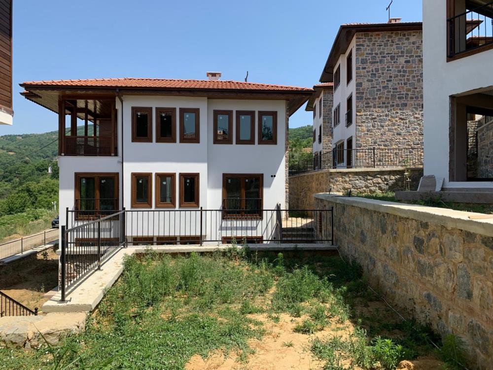 KARAMÜRSEL HOUSING PROJECT 1600 M2